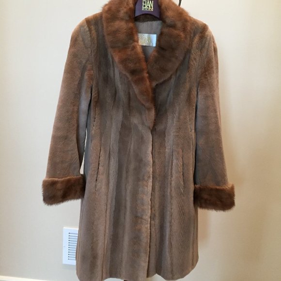 Sheered Blond Mink Coat - Picture 1 of 9